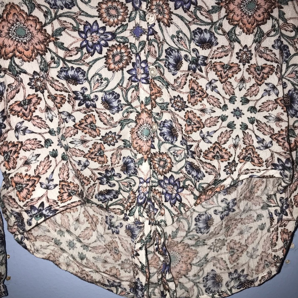 Blouse! - Picture 2 of 2